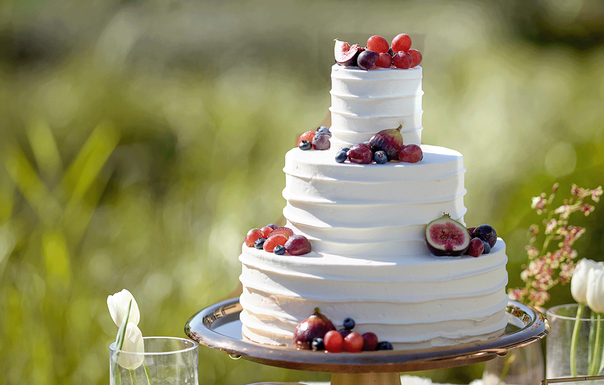 WEDDING CAKE